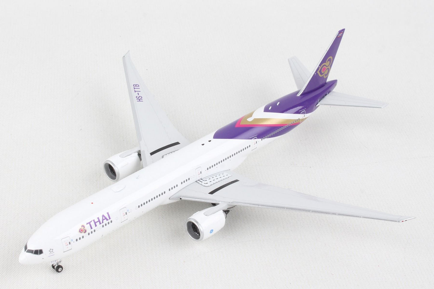 1:400 Phoenix Models Thai Airways Boeing 777-300ER HS-TTB PH11678