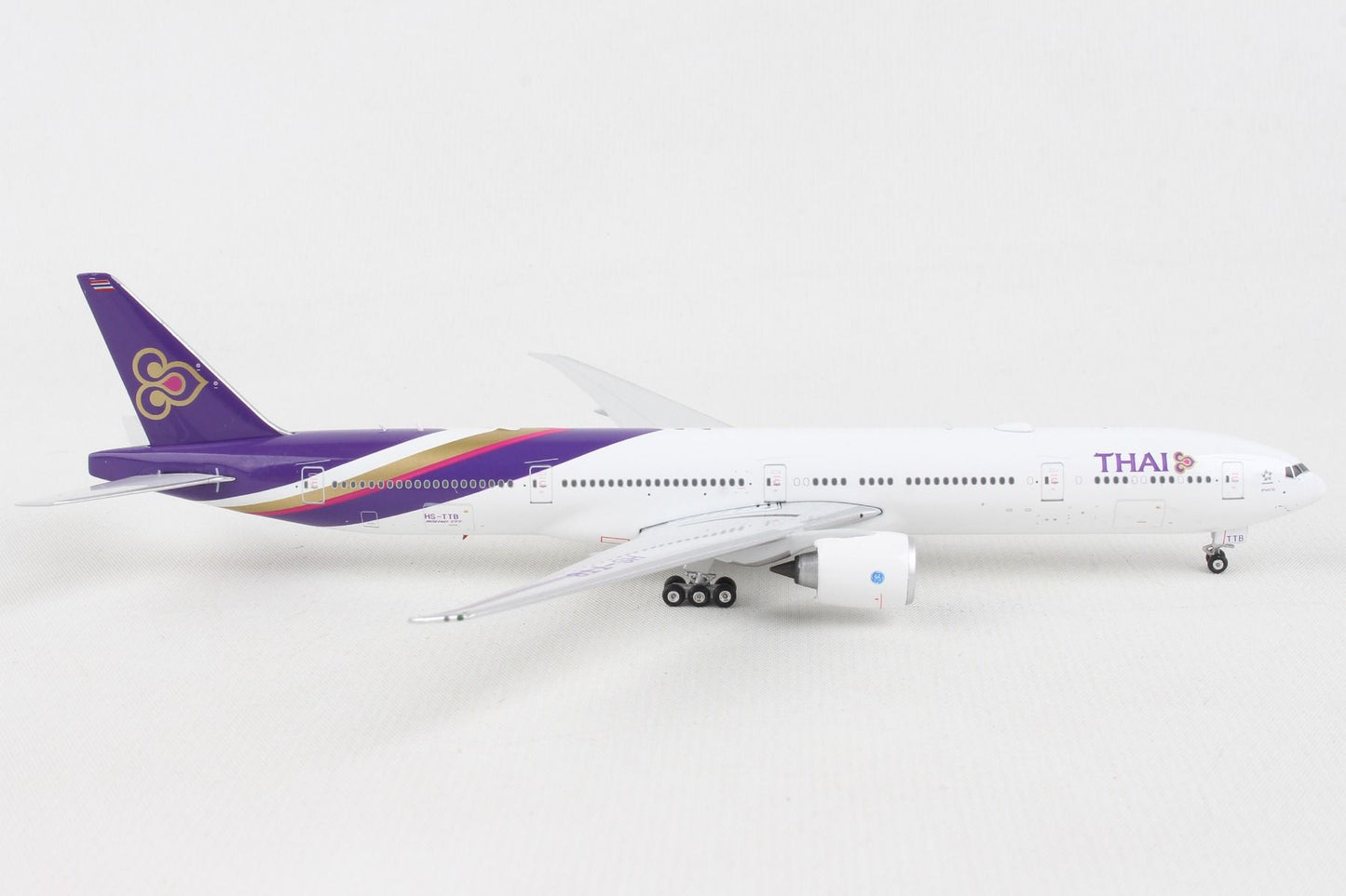 1:400 Phoenix Models Thai Airways Boeing 777-300ER HS-TTB PH11678