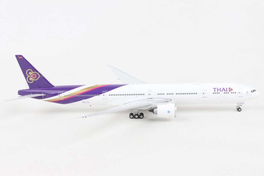 1:400 Phoenix Models Thai Airways Boeing 777-300ER HS-TTA 11679
