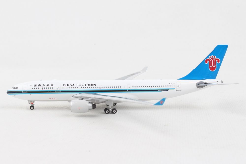 1:400 Phoenix Models China Southern Airbus A330-200 B-6548 11690