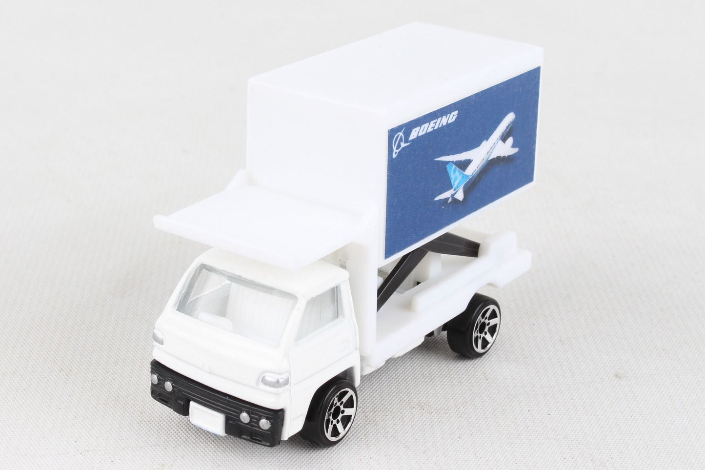 Boeing House Colors Commercial Airport Playset Toy