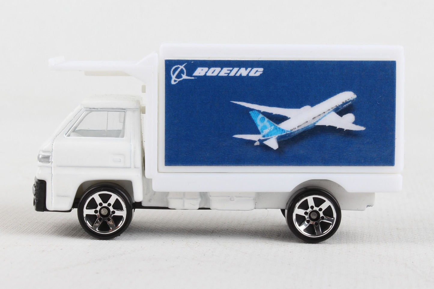 Boeing House Colors Commercial Airport Playset Toy