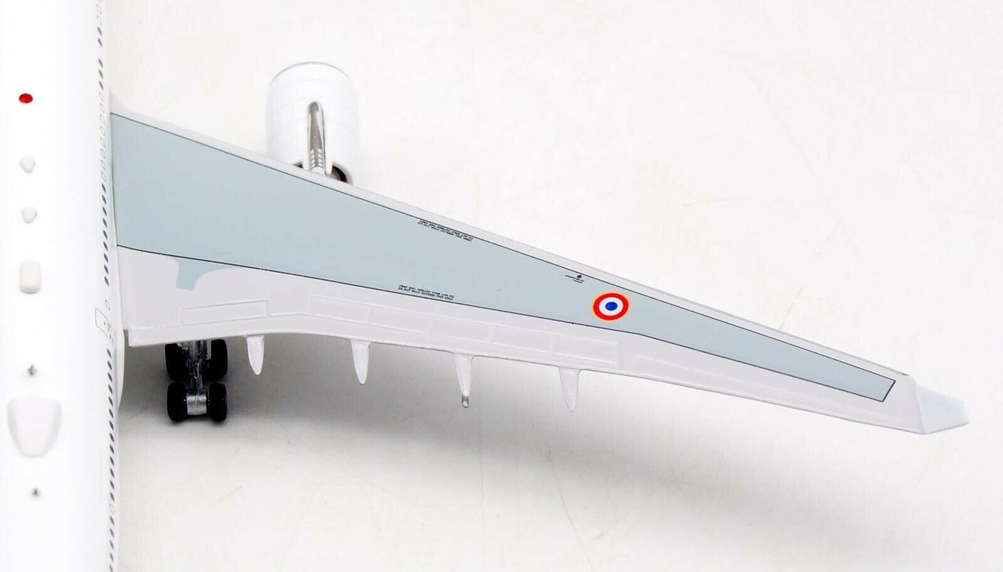 1:400 Aviation400 Republique Française French Air Force Airbus A330-223 F-RARF AV4332FAF