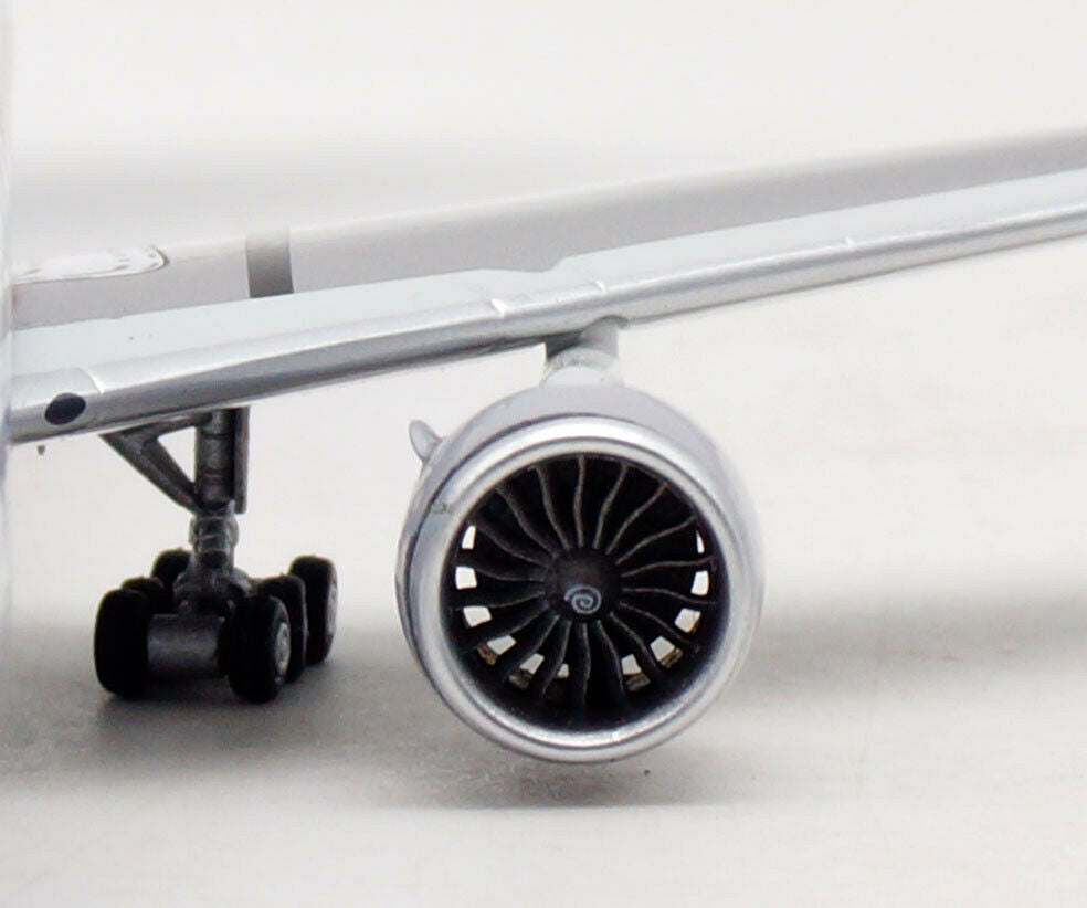 1:400 Aviation400 Boeing House Colors 777-300ER N5016R AV4091